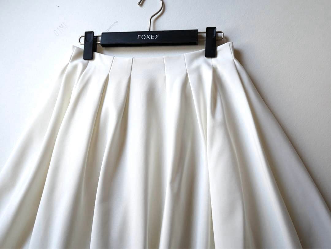 フォクシーニューヨーク　フレアースカート　サイズ40 ホワイト