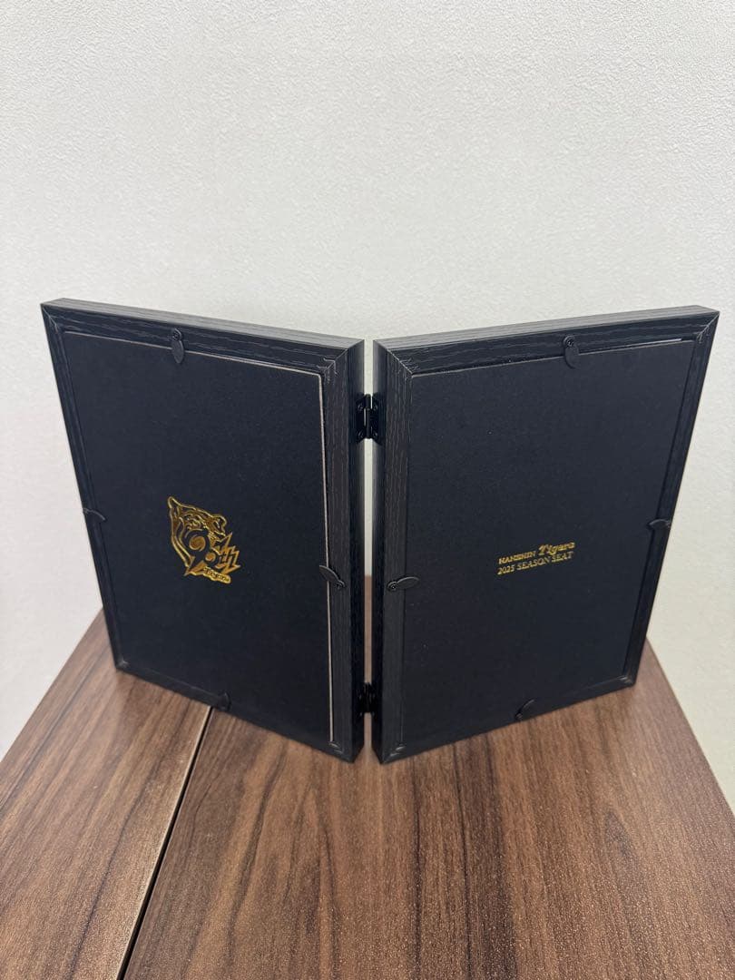 阪神タイガース 90周年オリジナル記念品 90周年記念ピンズクロック