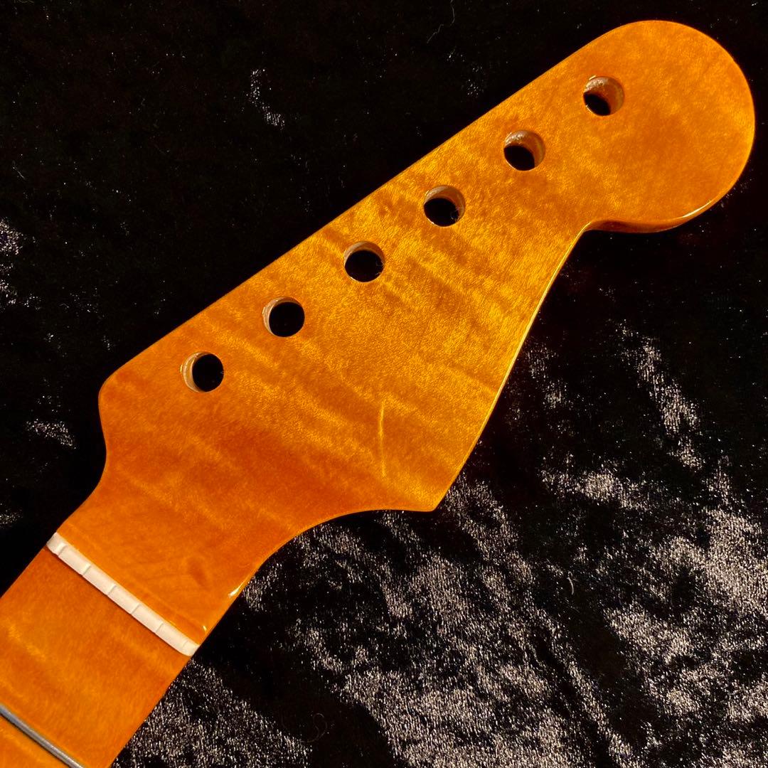 カナダ産フレイムメイプル エレキギターネック ストラトキャスター