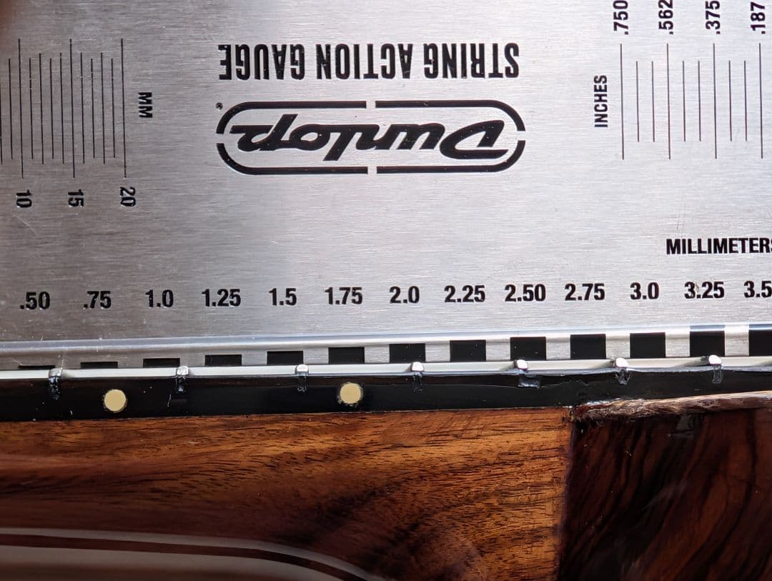 アチャ製チャランゴ