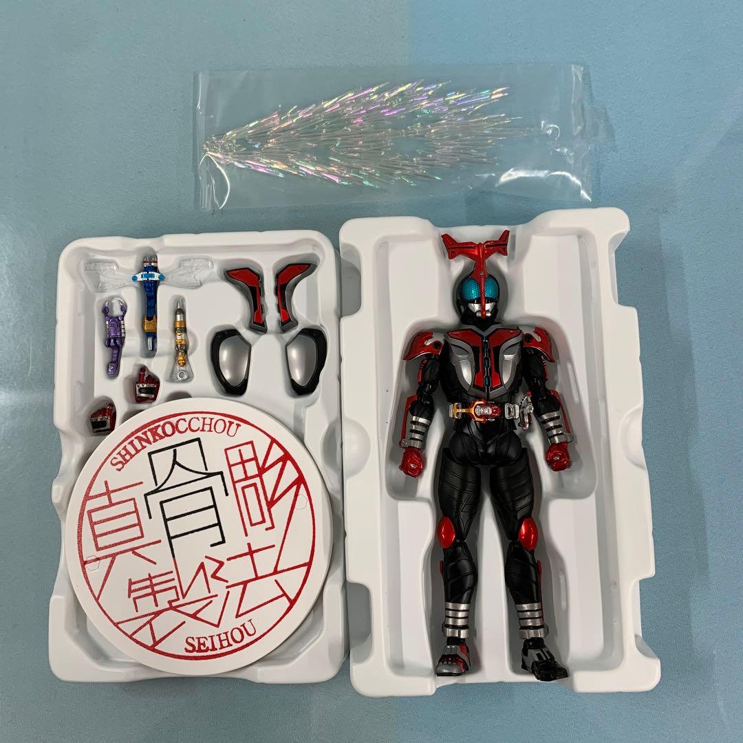 S.H.Figuarts 仮面ライダーカブト ハイパーフォーム