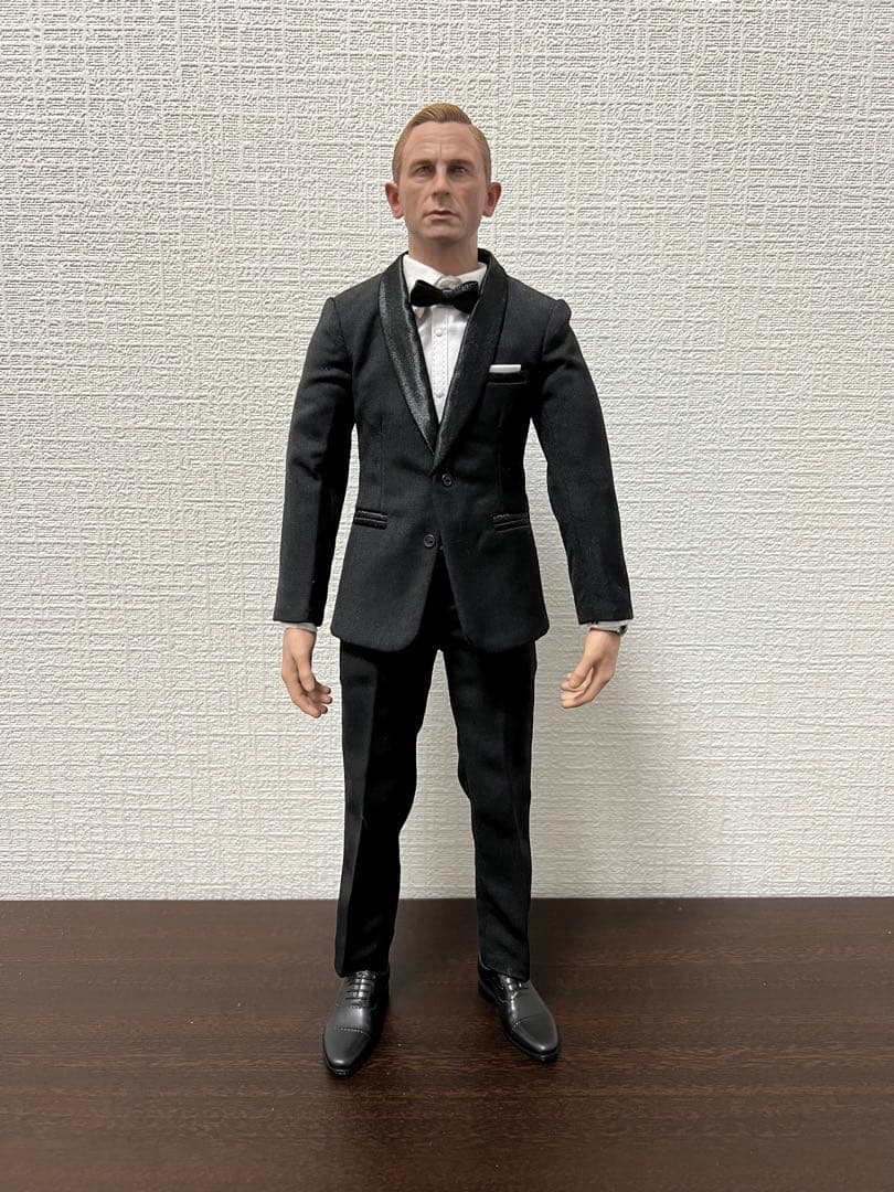 ダニエルクレイグ 007 ジェームズボンド フィギュア