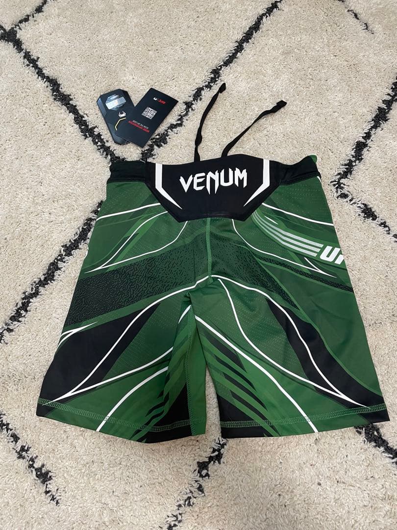 UFC 緑ファイトショーツ新品未使用 Venum ファイトパンツ - メルカリ