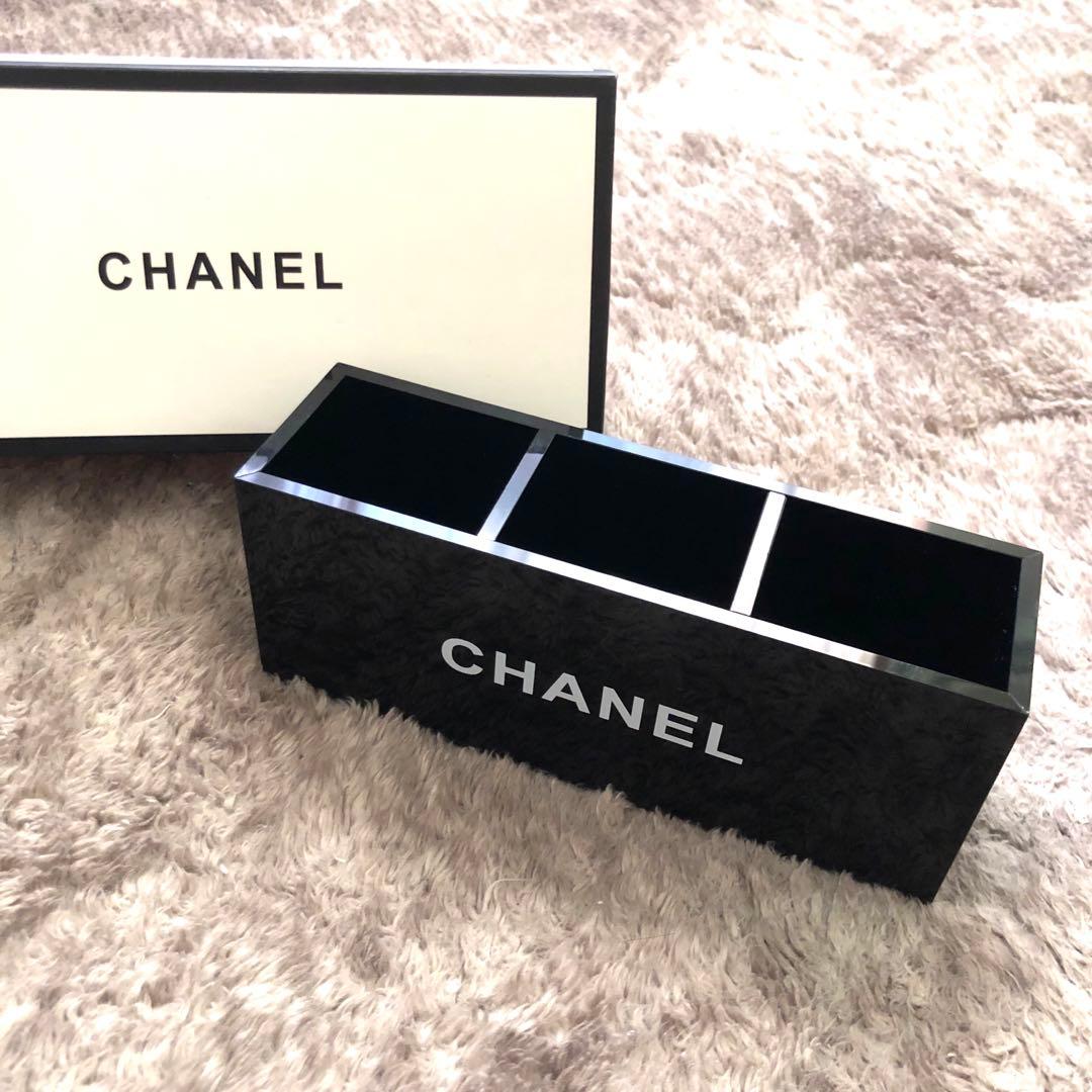 シャネル Chanel アクリル コスメ スタンド