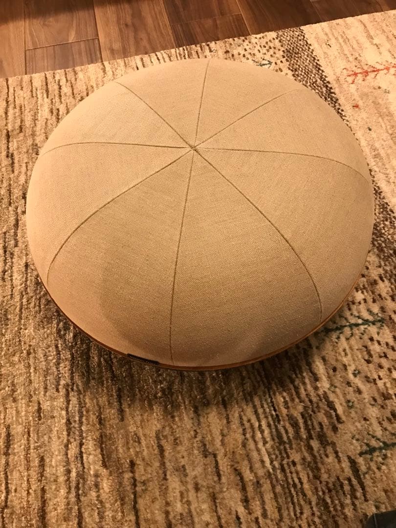 Fritz Hansen/フリッツハンセン スツール POUF/プフ 丸椅子