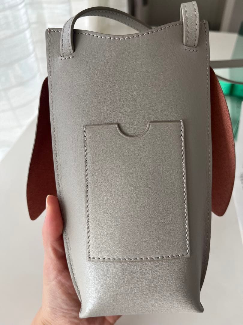 ロエベ　バニーポケット　ゴースト