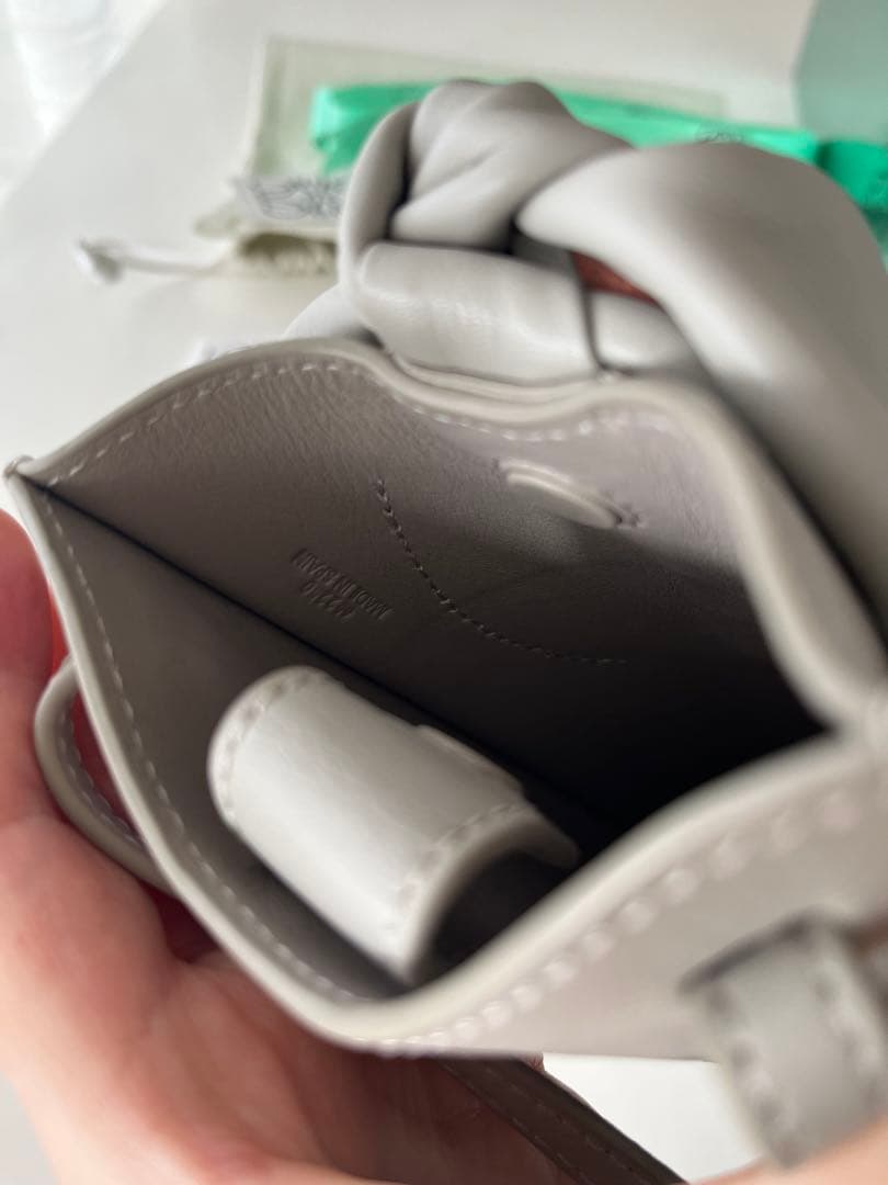 ロエベ　バニーポケット　ゴースト