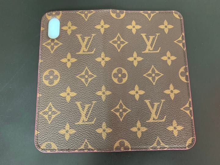 iPhoneXS LOUIS VUITTONケース