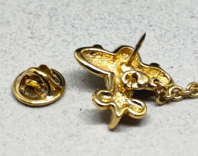 Burberrys バーバリー くま ベア 飛行機 ピンバッジ 40371