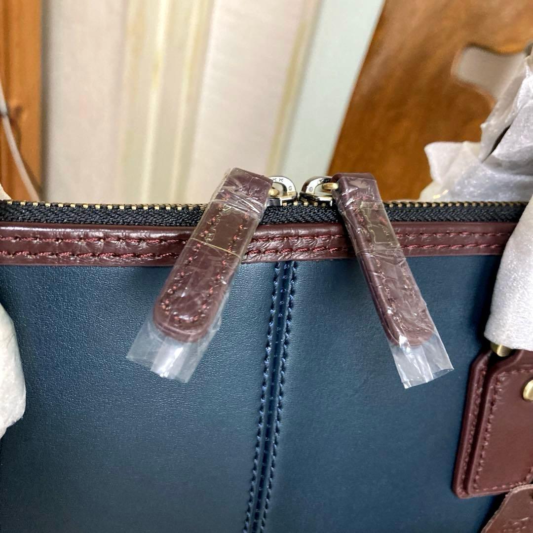 【新品未使用】GOLDMENレザービジネスバッグ .A4 B4 PC.自立底鋲