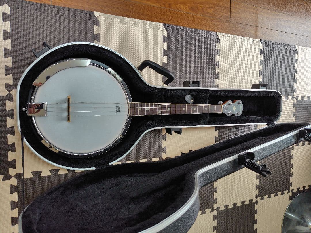 Blanton 4弦バンジョー 　ハードケース付き