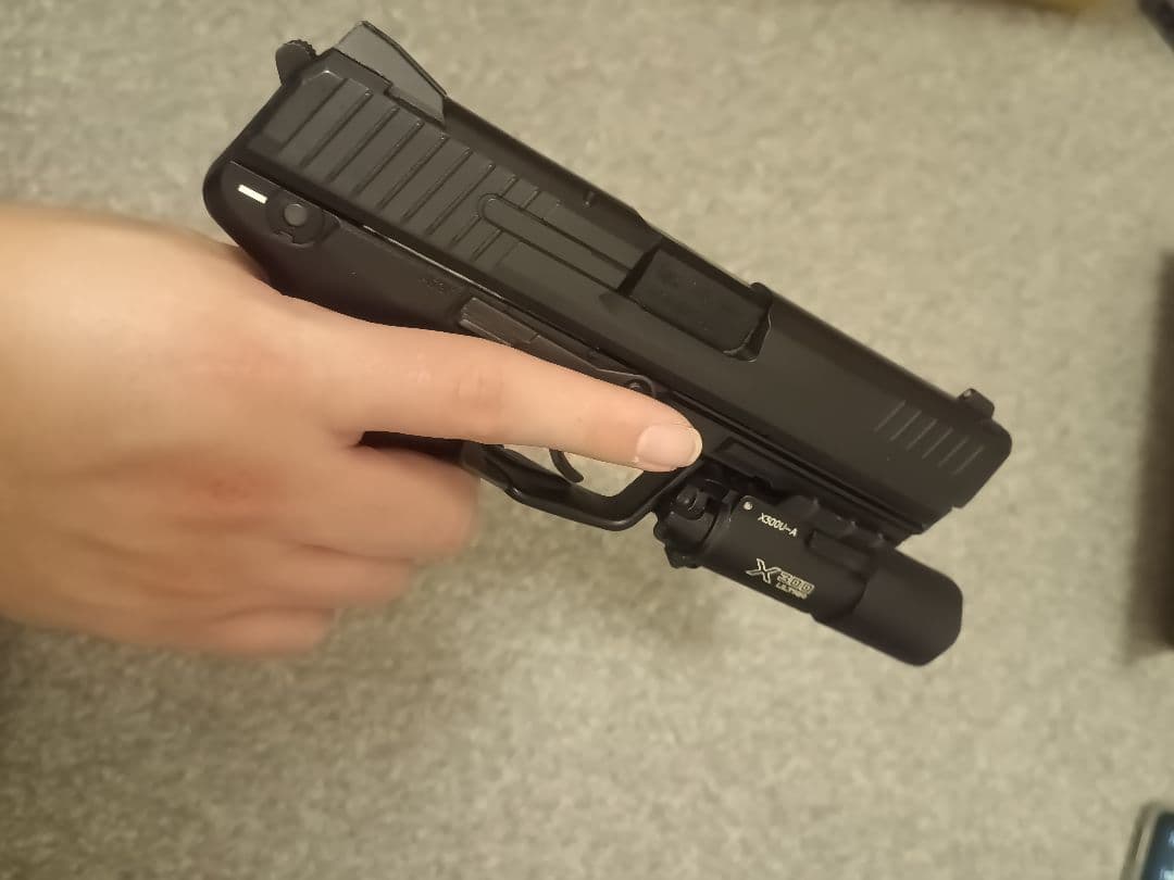 東京マルイ HK 45 ガスガンレプリカ X300ライト マガジン×3付き