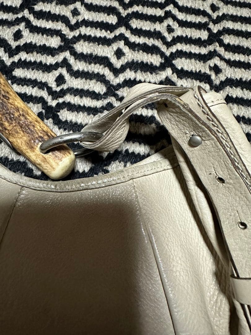 イブサンローランMOMBASAモンバサバッグベージュ革ショルダー希少トムフォード