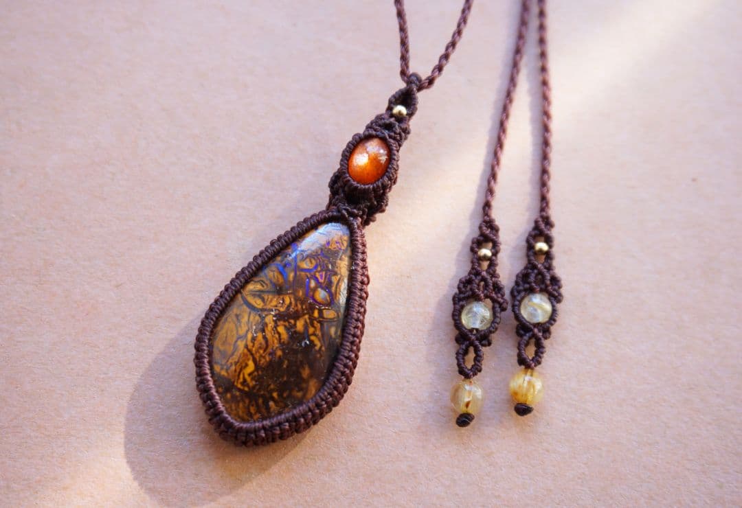 《P.》ボルダーオパール　サンストーン　マクラメ　ネックレス