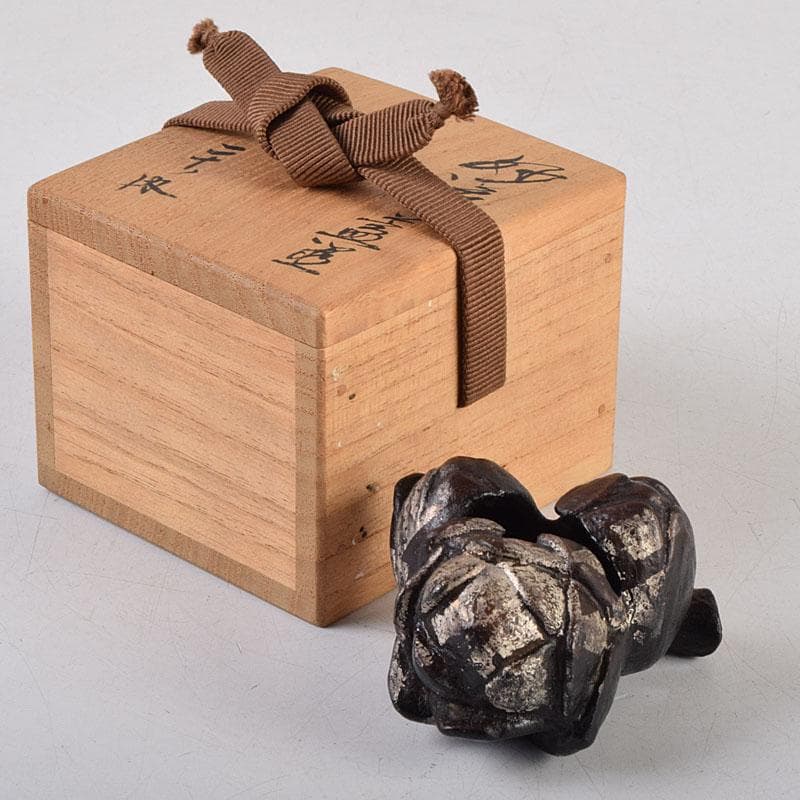 釜師　十三代　宮崎寒雉作　鋳銅　蓋置　共箱　V　9047 釜師 十三代 宮崎寒雉作 鋳銅 蓋置 共箱 V 9047 - メルカリ