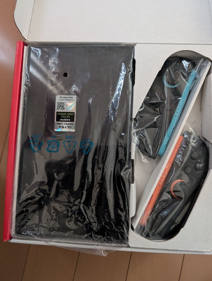 Nintendo Switch 本体 日本語専用　２度のみ使用