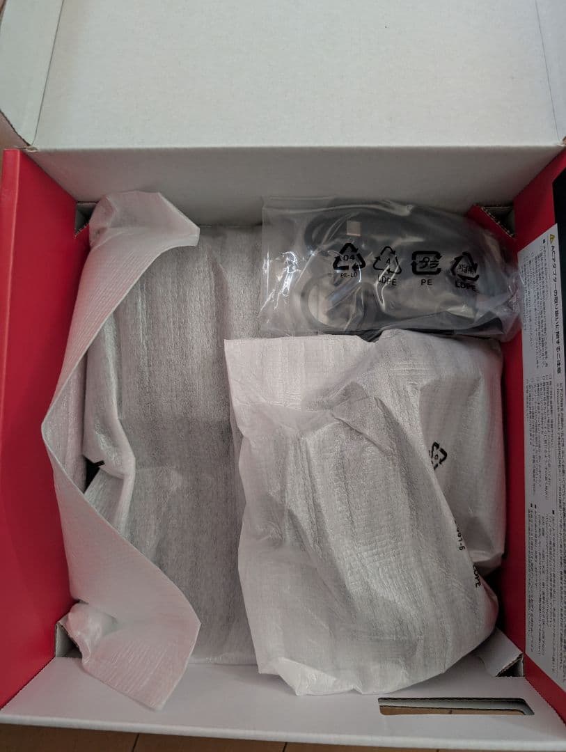 Nintendo Switch 本体 日本語専用　２度のみ使用