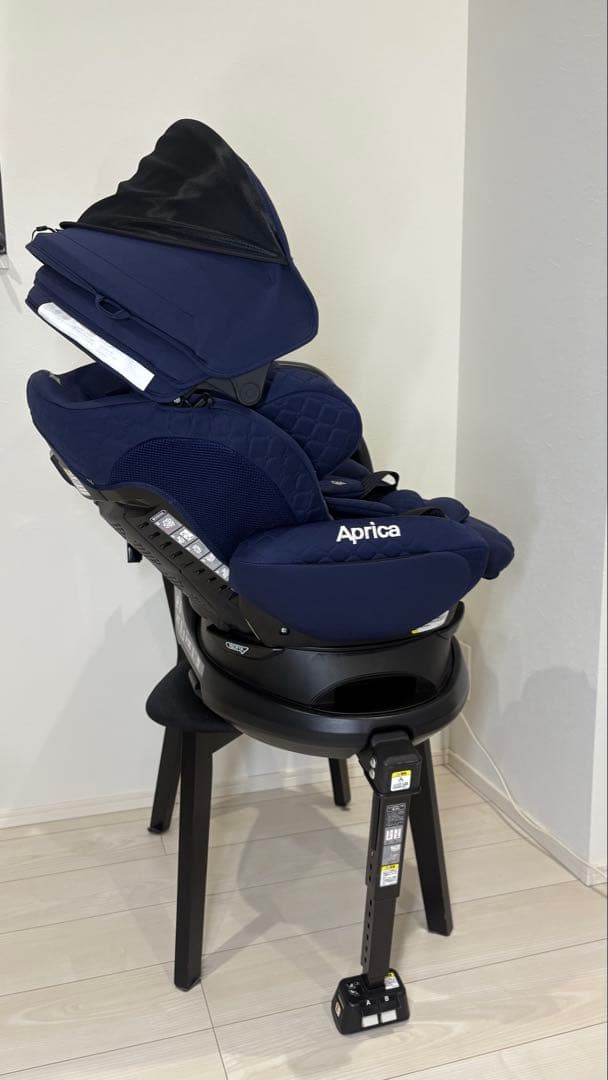 極上　Aprica フラディアグロウ ISOFIX プレミアム　チャイルドシート