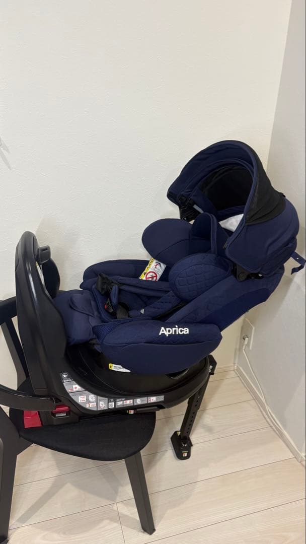 極上　Aprica フラディアグロウ ISOFIX プレミアム　チャイルドシート