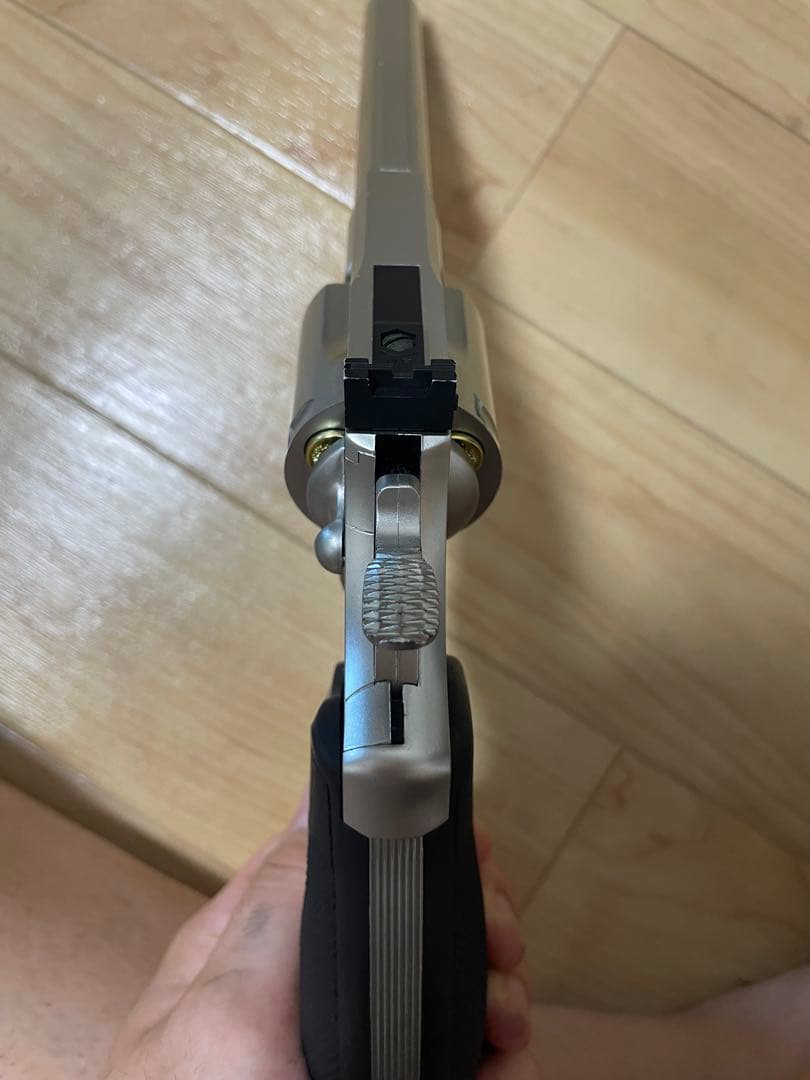 コルト パイソン 357マグナム　ガスリボルバー 6インチ