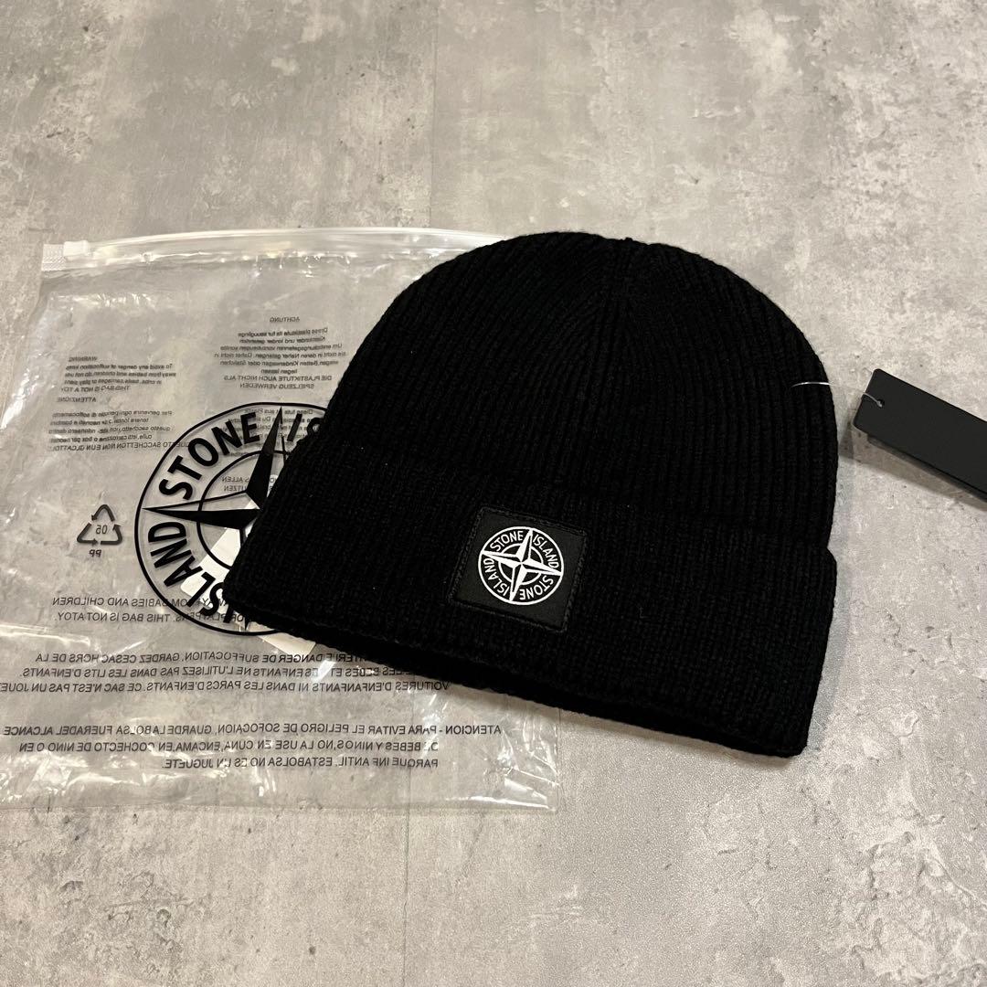STONE ISLAND ブラックニット帽