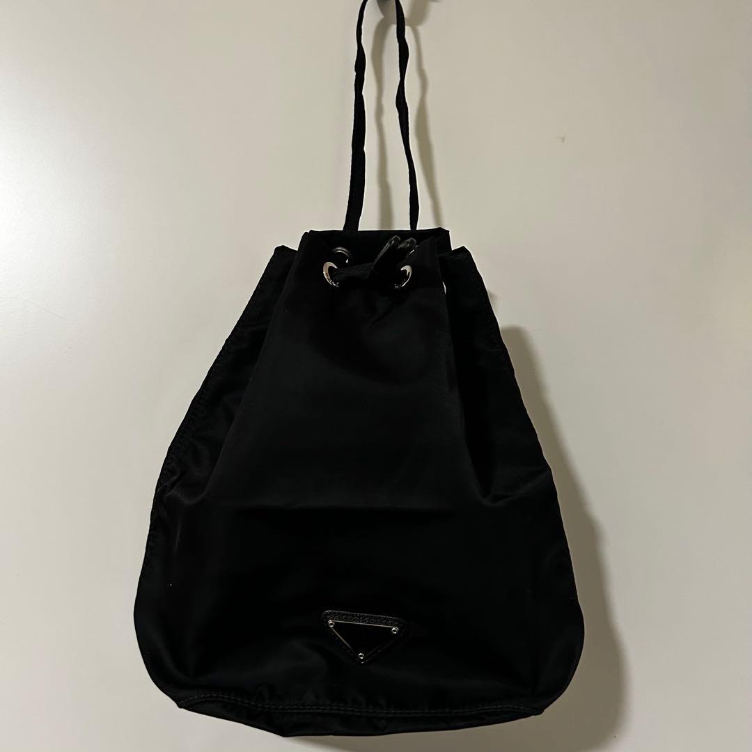 PRADA ブラック ナイロン 巾着バッグ