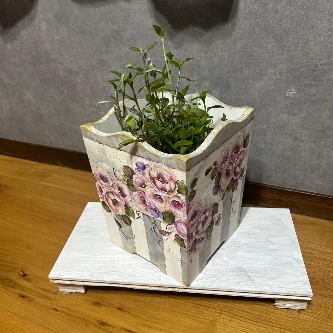 ボックス、トートバッグ。ばら園です。