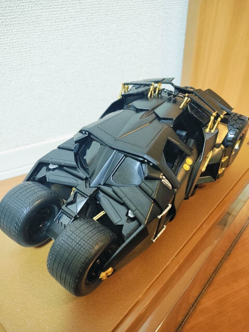 マテル　ホットウィール　1/18スケール　ダークナイト　バットモービル