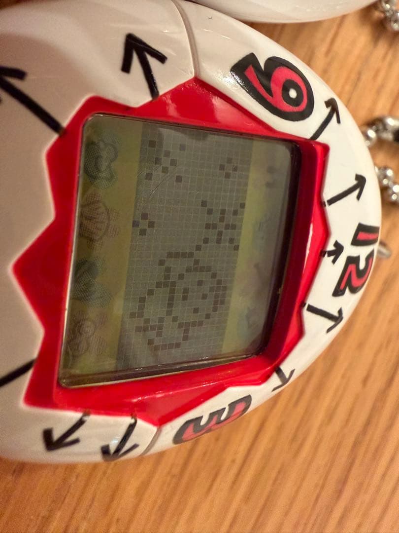 UT オリジナル たまごっち 2個セット ユニクロ - メルカリ