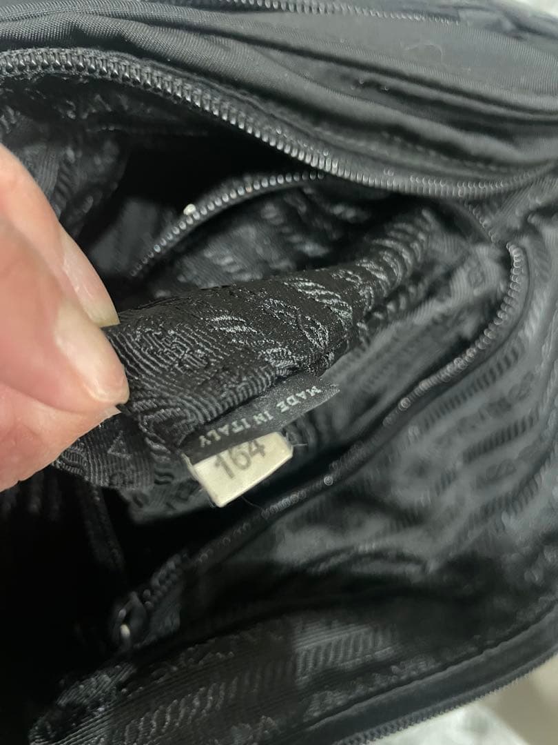 プラダ◆ナイロン◆ショルダーバッグ◆サフィアーノ◆ブラック　黒