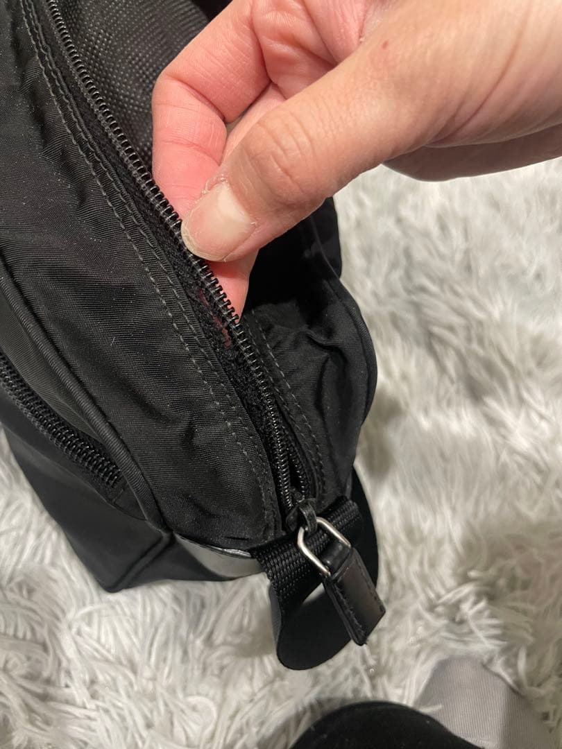 プラダ◆ナイロン◆ショルダーバッグ◆サフィアーノ◆ブラック　黒