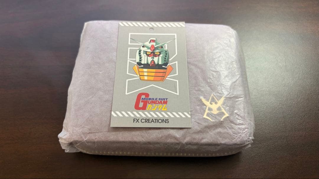 機動戦士 ガンダム シャア ジオン ファスナー付き 二折り財布 おまけ付き