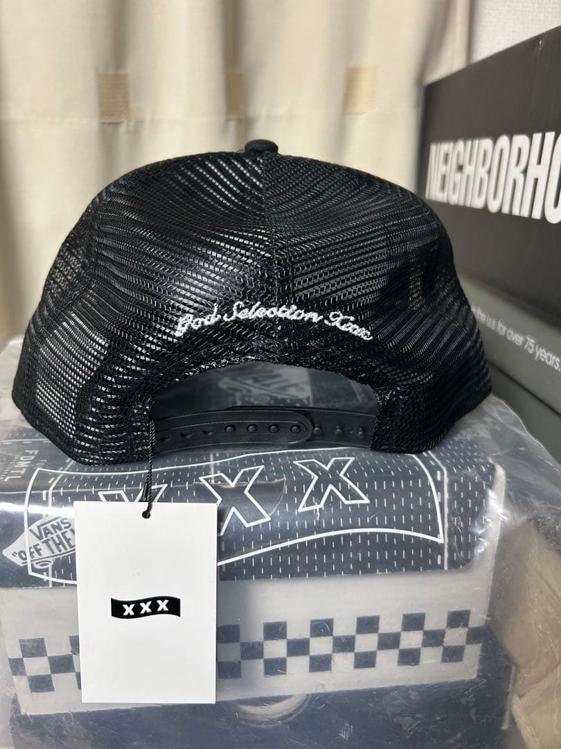 GOD SELECTION XXX NEWERA MESH CAP