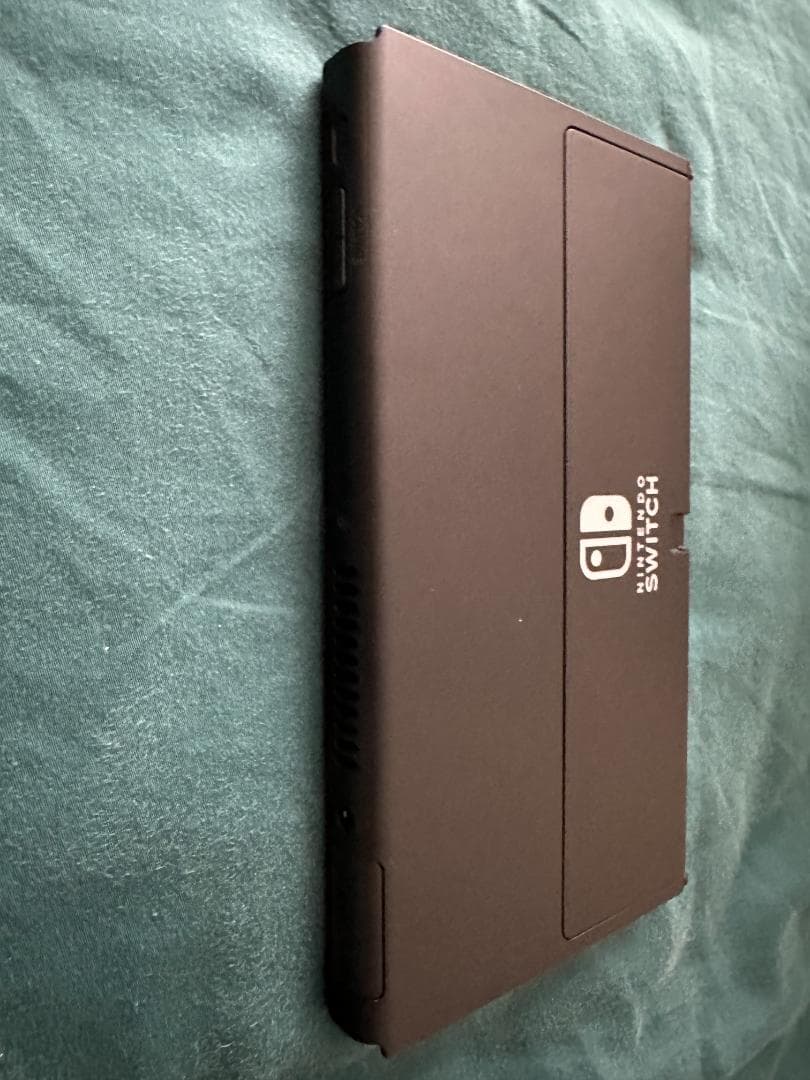 た*ん様 美品 Nintendo Switch 本体 ホワイト/ブラック