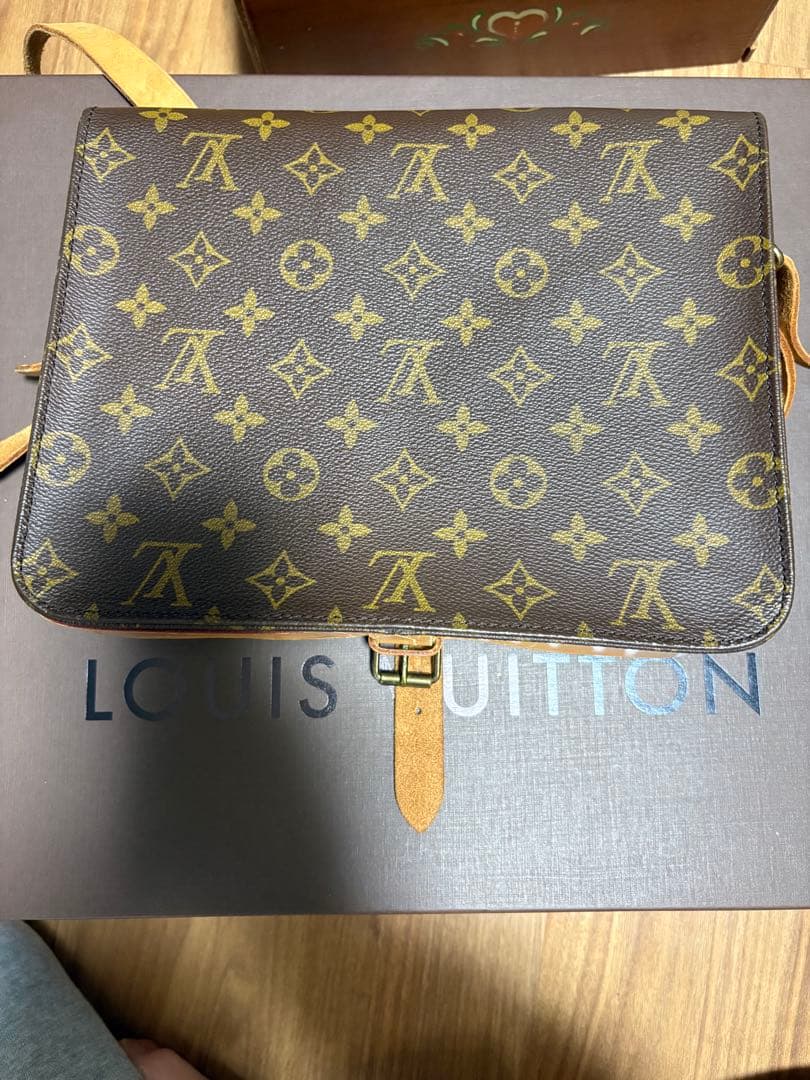 【美品】Louis Vuitton カルトシエールモノグラム バッグ