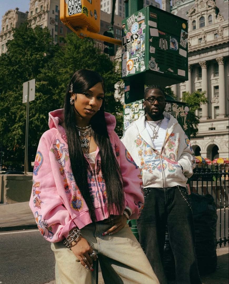 新品 We Are Righteous ジップアップフーディ M ピンク