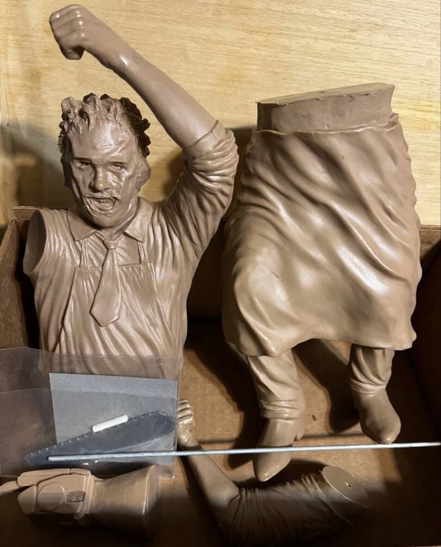 レザーフェイス テキサス・チェーンソー・マサカー ソフビモデルキット 絶版