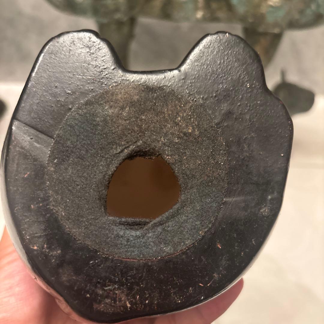 1920-30年代アンティーク妖艶な瞳と唐草模様が美しい陶器の招き猫