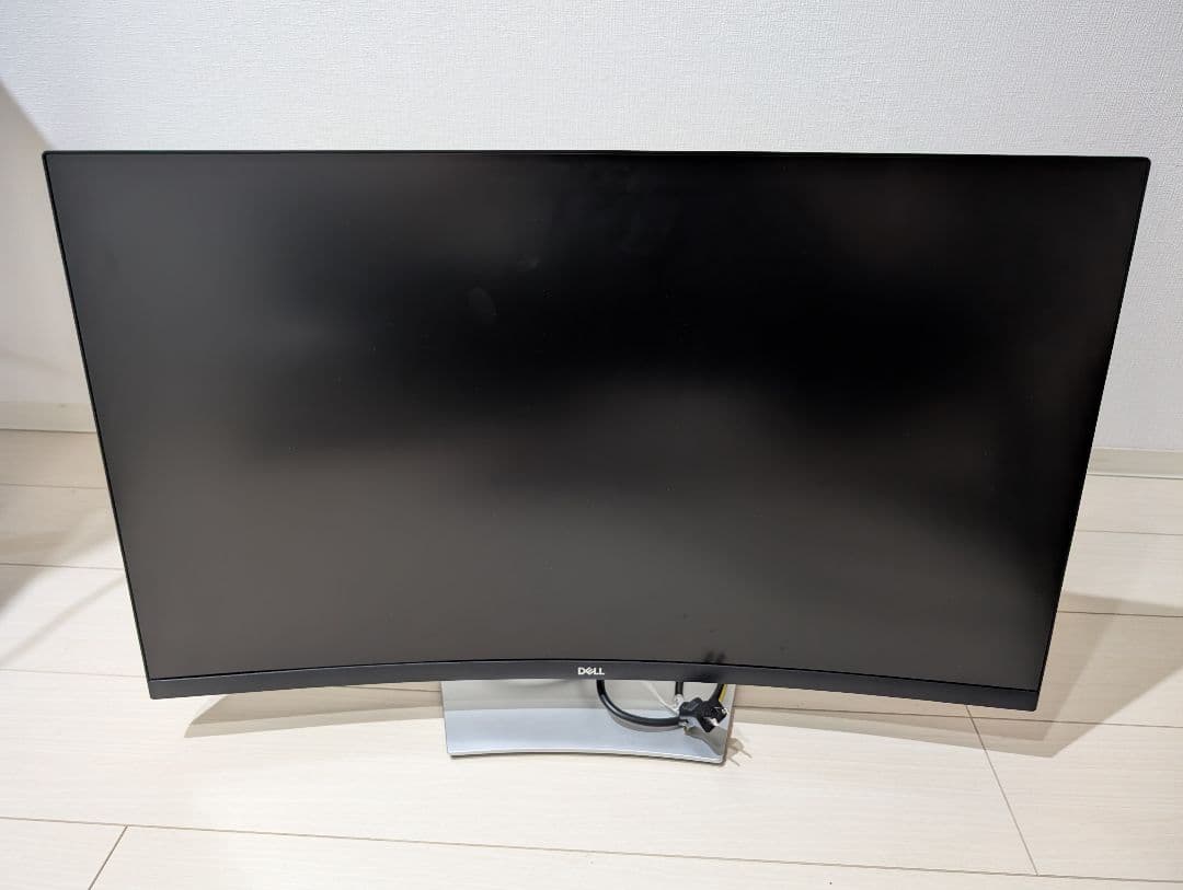 DELL 32インチ曲面モニター（S3222HS）