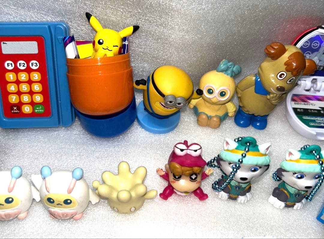 ポケモン、ドラえもん、ケロちゃん他、キャラクターグッズ89個セット