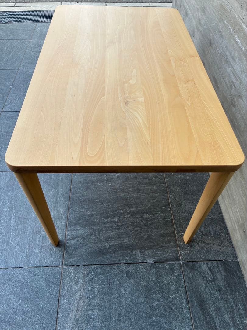 カリモク　ダイニングテーブル　幅135cm DU4820