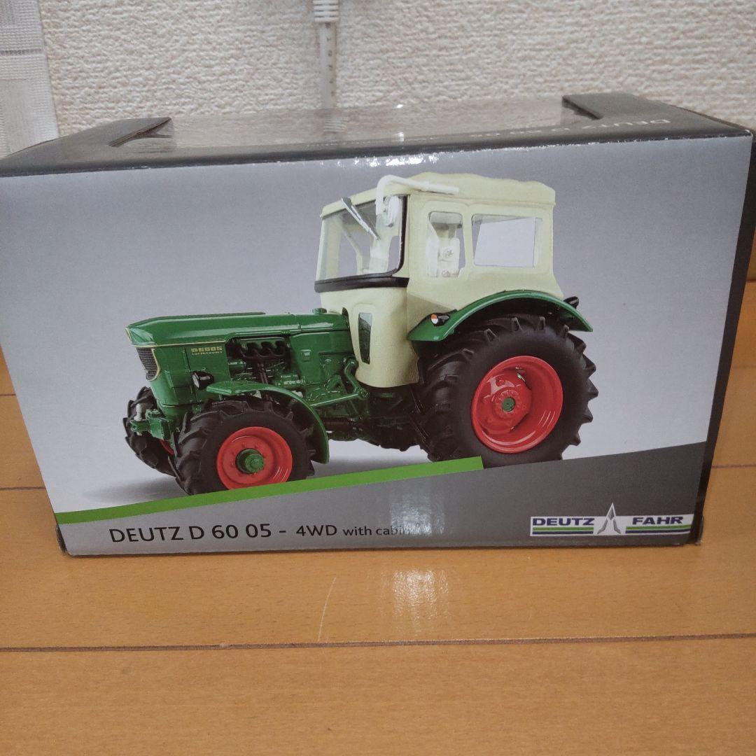 DEUTZ D60 05-4WD キャビン付 1/32