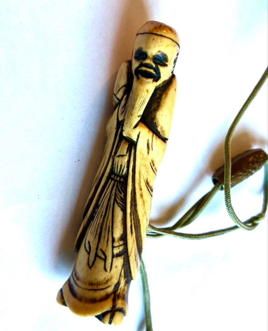 時代物 猿鷹図高蒔絵印籠