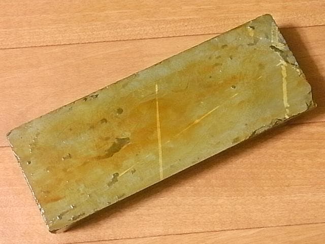 天然砥石 京都梅ヶ畑高雄産出 マルカ 真本山合砥 極上品 カミソリ 彫刻