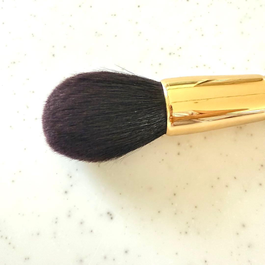 【新品未使用品】ウエダ美粧堂 フィニッシング パウダーブラシ （丸）B-F-01