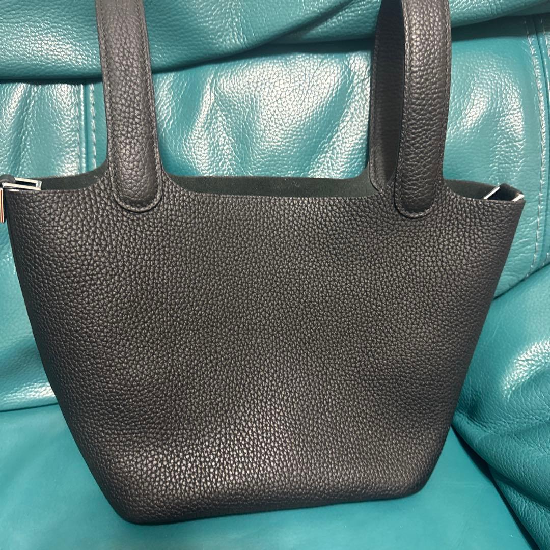 HERMES ブラック ハンドバッグ