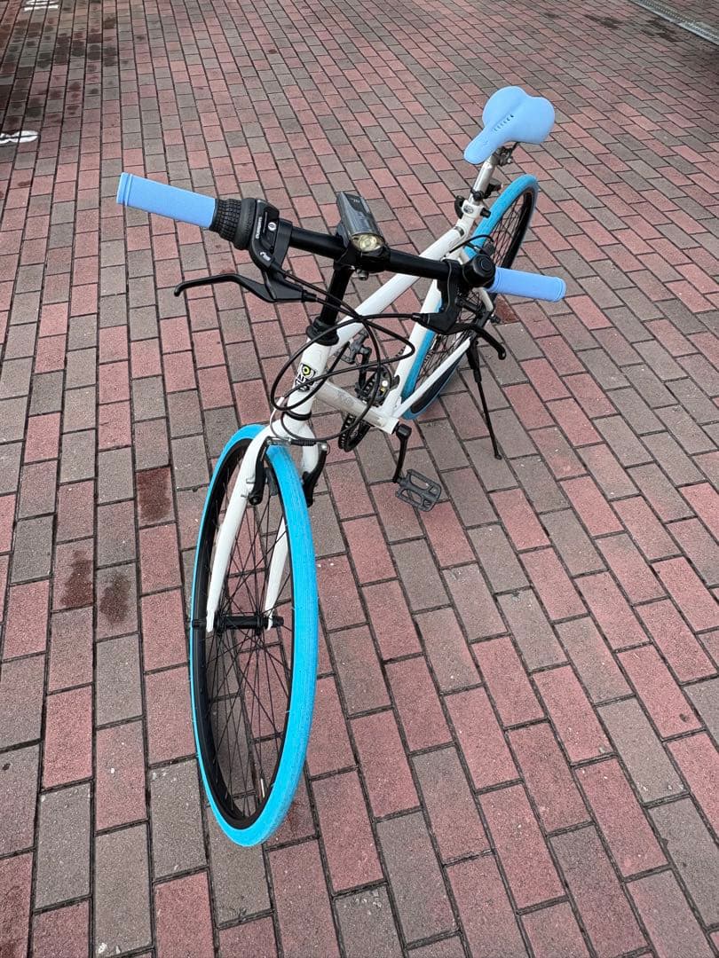 カラフル・クロスバイク(700c)関西圏内、個人配達致します。(交通費のみ)