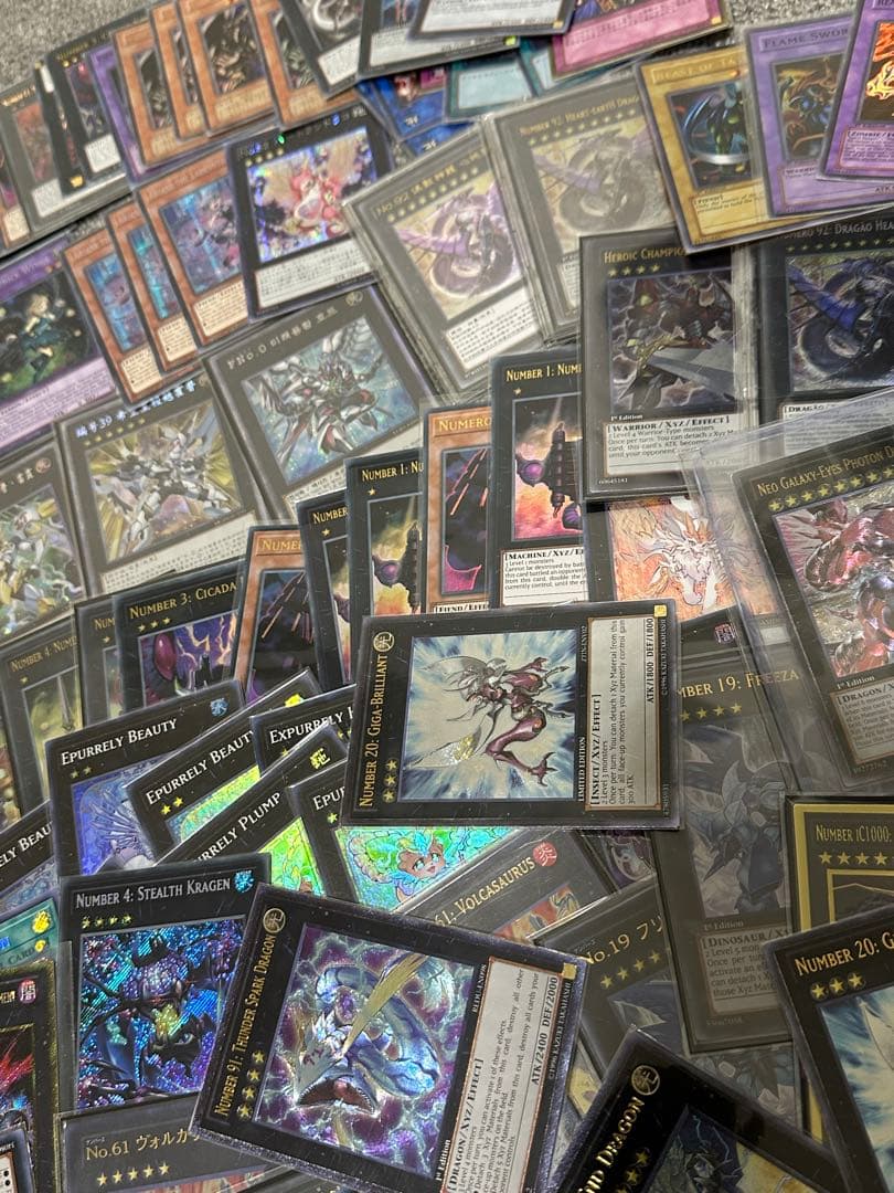 本日特価！遊戯王OCG 引退品 旧アジア 英語版レリーフ