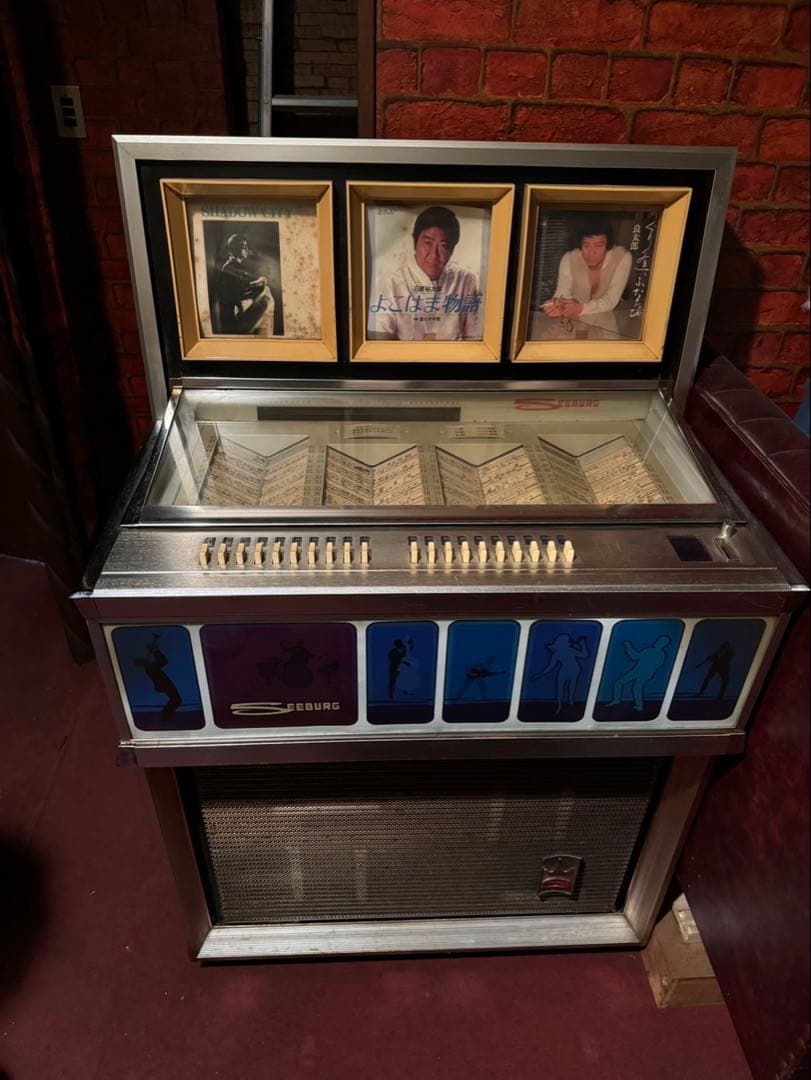 ジュークボックス Seeburg ビンテージ レトロ　昭和 貴重 o*n様 ヴィンテージ ジュークボックス Seeburg ESX100 JUKEBOX FOR