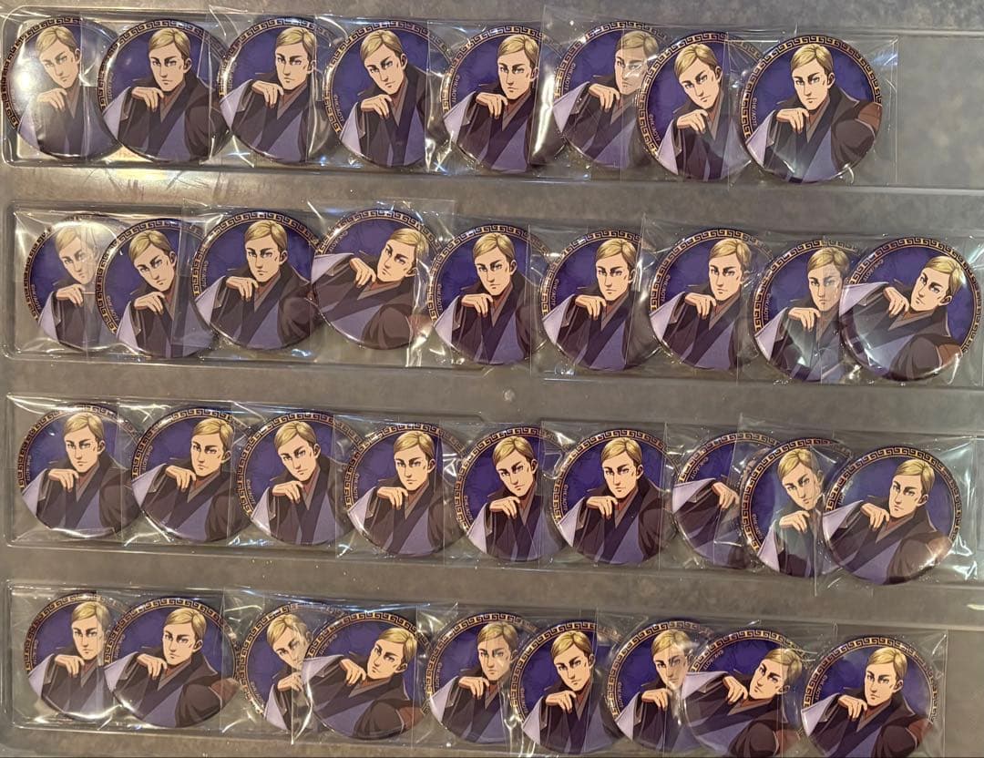 エルヴィン 缶バッジ35点セット 進撃の巨人 カラオケ まねきねこ エルヴィン 缶バッジ35点セット 進撃の巨人 カラオケ まねきねこ